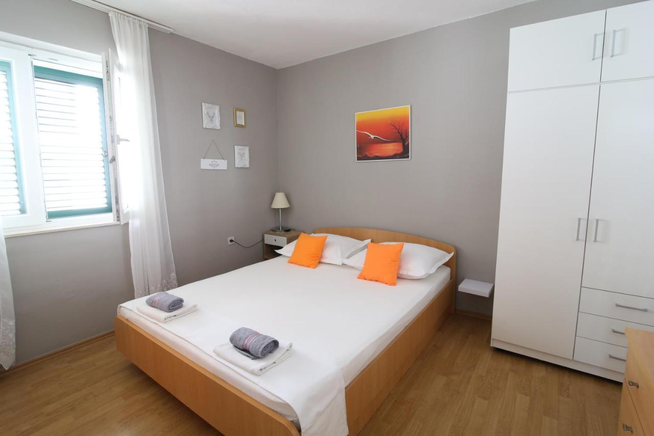 Apartment Bili-Sea View Apartment In The Center Makarska Exterior photo